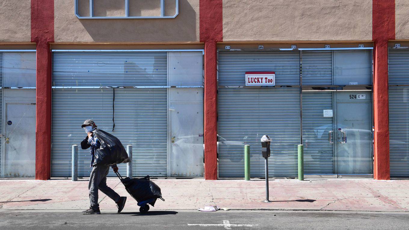 carstens3_FREDERIC J. BROWNAFP via Getty Images_covid economy