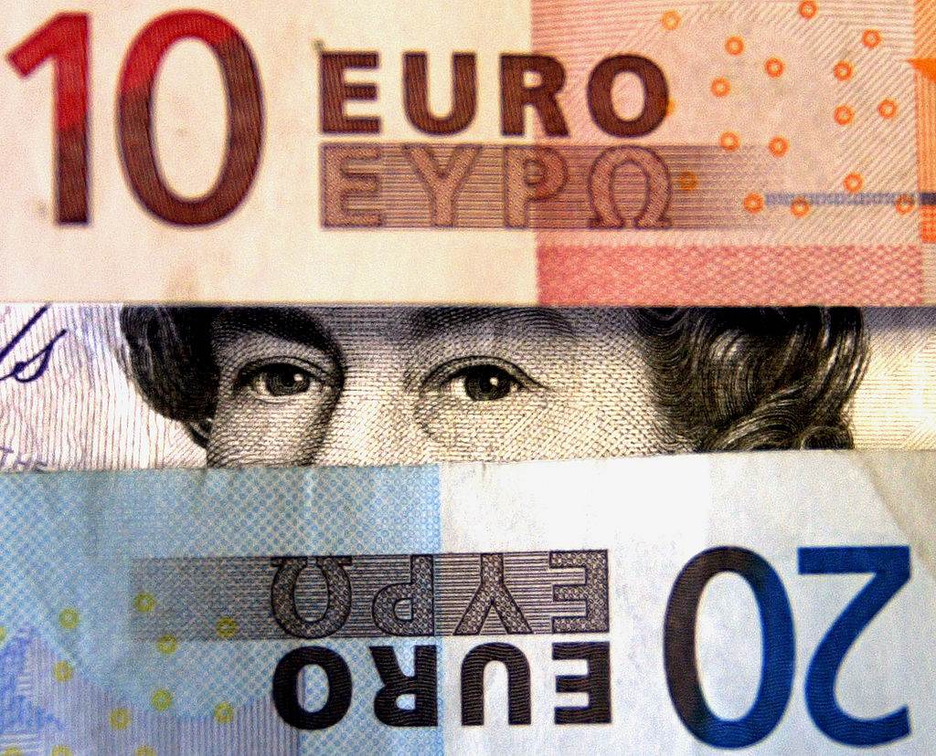 Pound Euro Banking