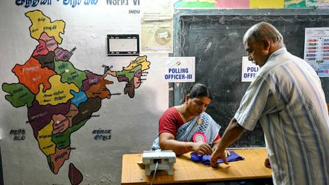 tharoor190_R. SATISH BABUAFP via Getty Images_india elections