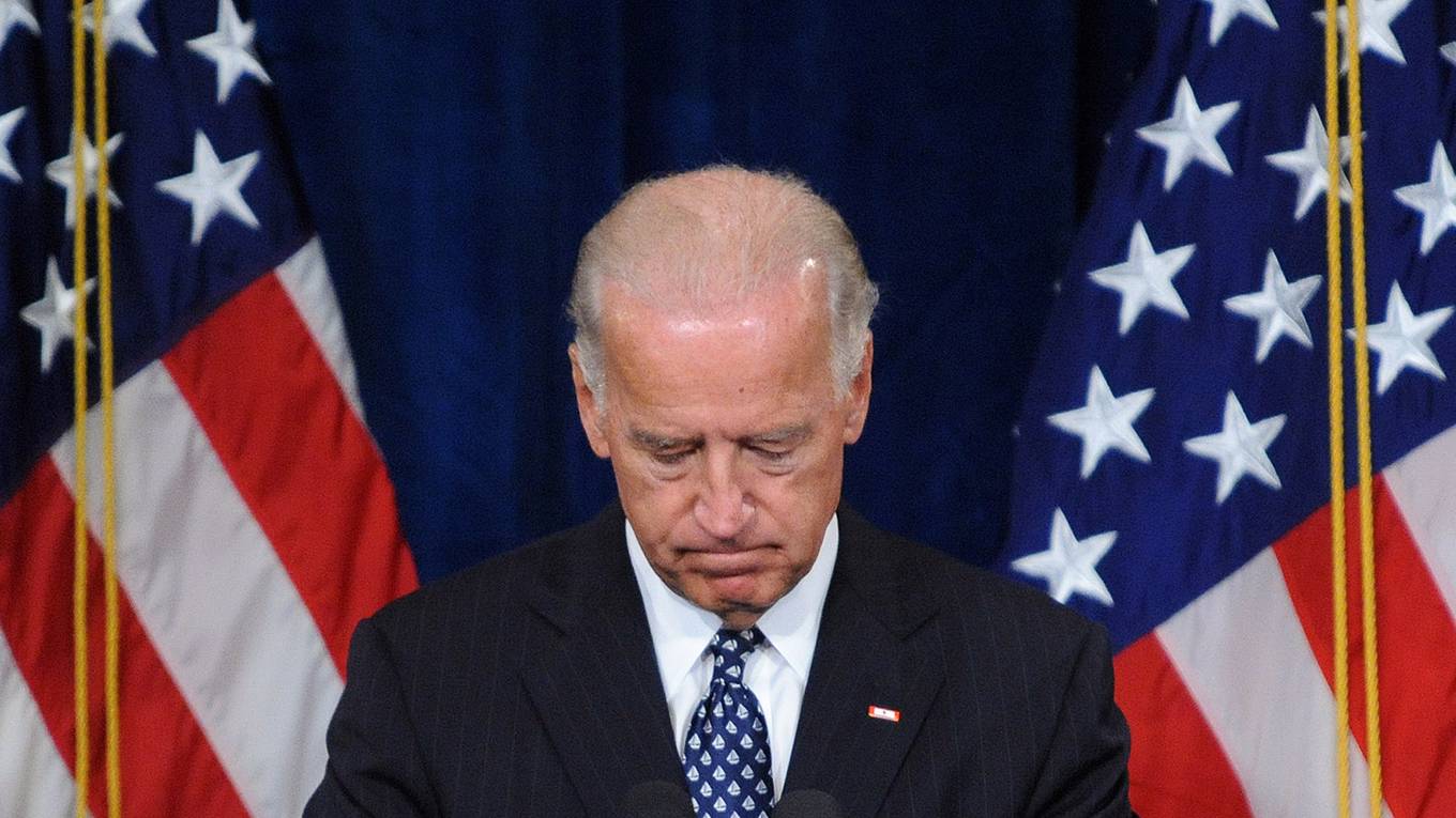 drew71_TIM SLOANAFP via Getty Images_biden