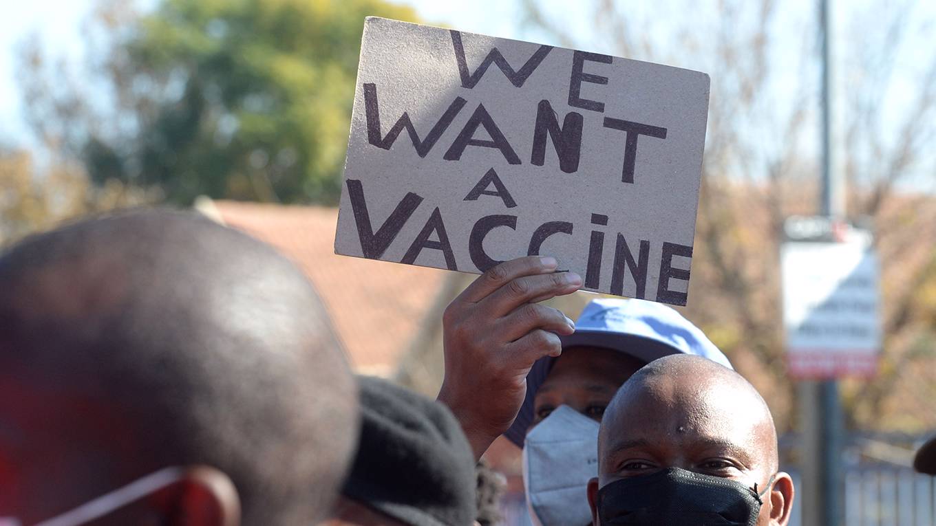 abdoolkarim1_Deaan VivierBeeldGallo Images via Getty Images_vaccineafrica