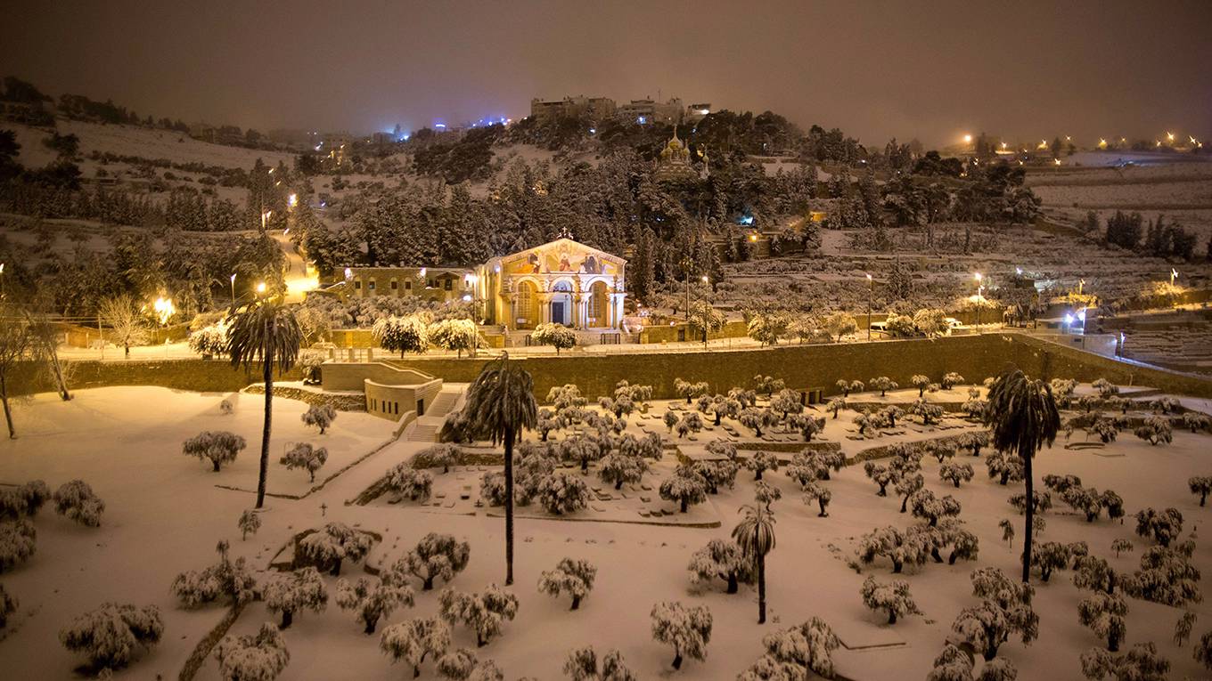 maayah1_MENAHEM KAHANAAFP via Getty Images_jerusalemwintersnow