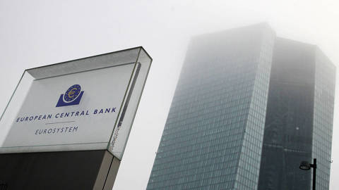 varoufakis109_DANIEL ROLANDAFP via Getty Images_ecb