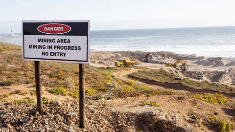 subran2_ WIKUS DE WETAFP via Getty Images_mining south africa