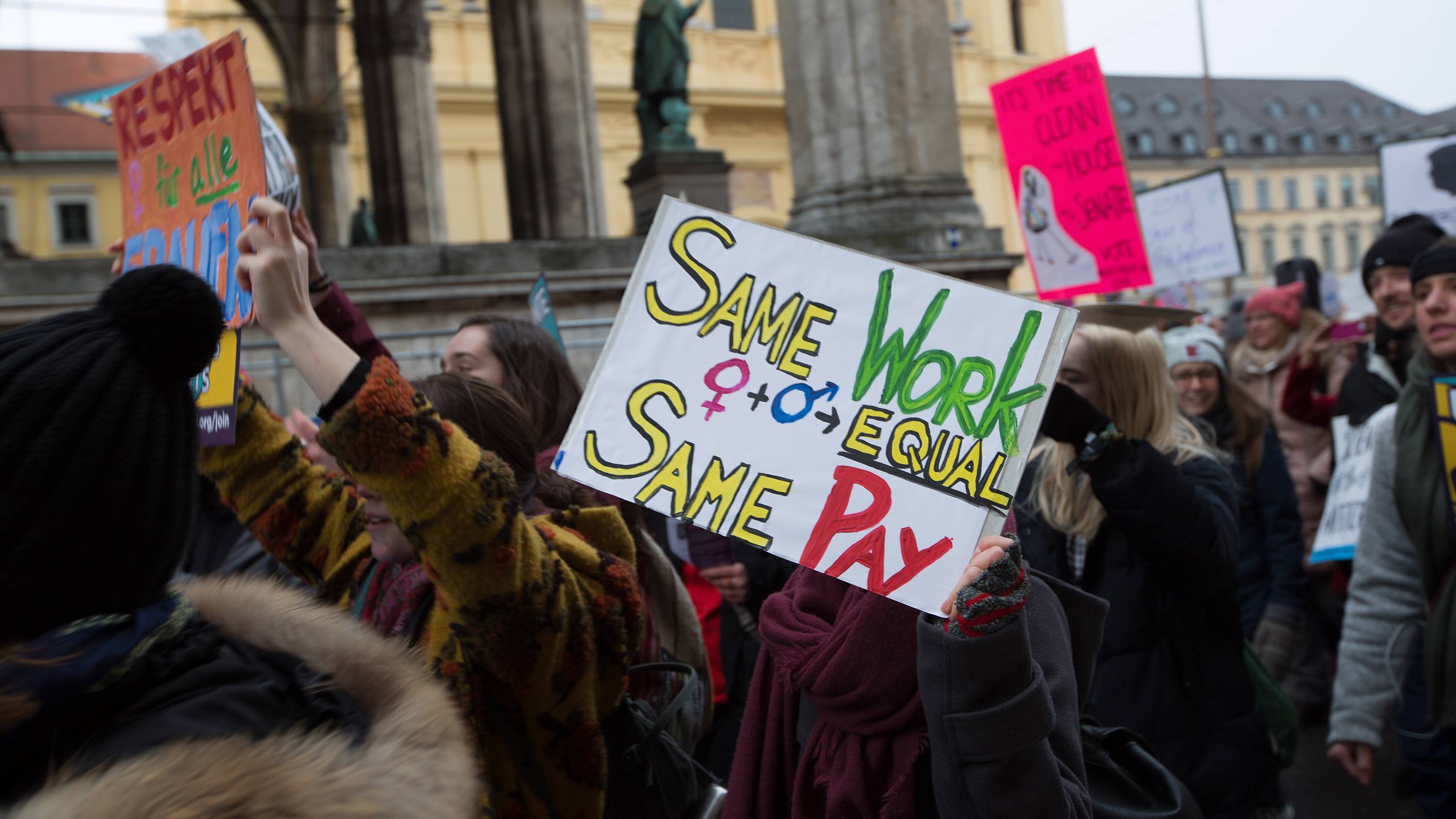 tyson90_Alexander PohlNurPhoto via Getty Images_equalpaygenderequalityprotest