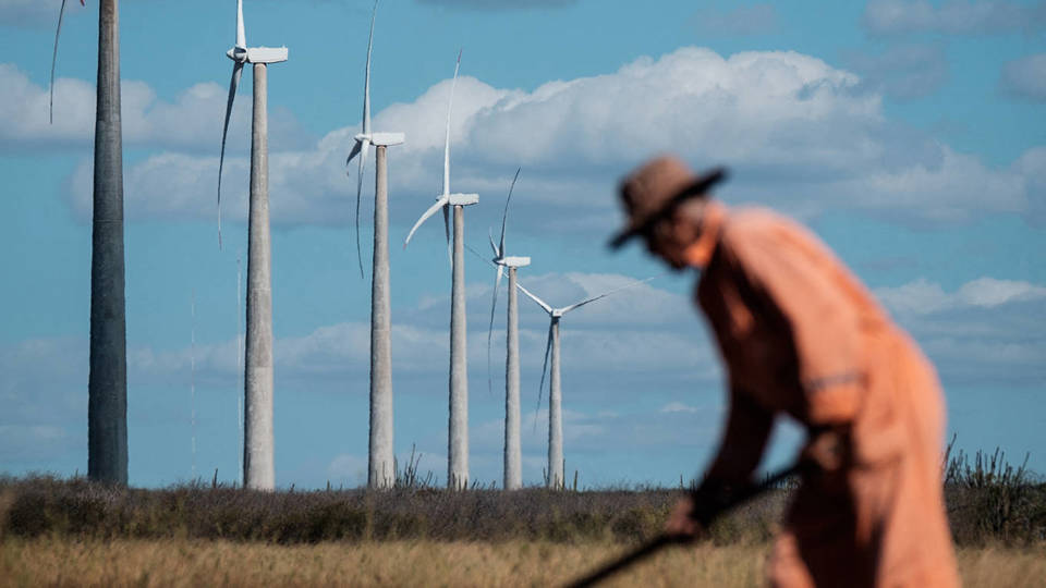 Escaping the Extractive Resource Trap Through Green Growth