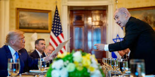 Trump and Netanyahu at a meeting.