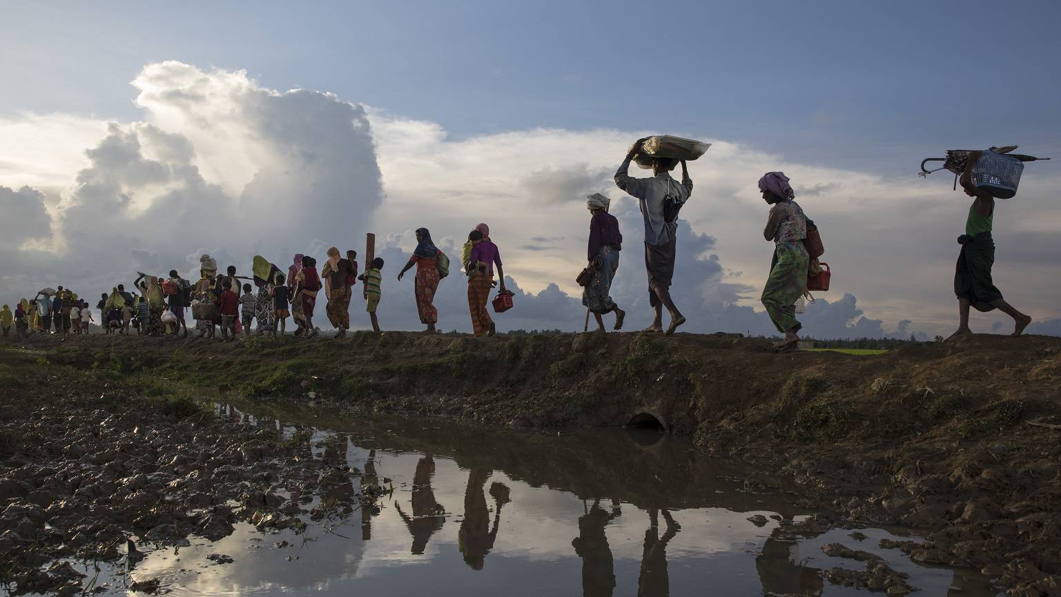 op_vanwaas1_Paula BronsteinGetty Images_rohingya muslims