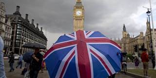 gros87_Justin Tallis_Stringer_British Flag Umbrella