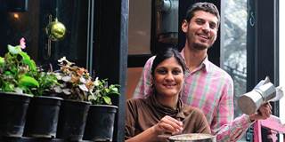 Indian entrepreneurs coffee business in New Delhi