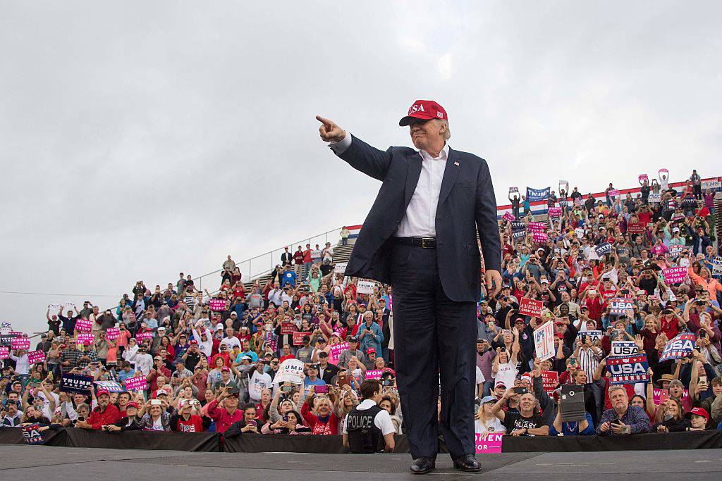 roubini104_Jim Watson_Trump rally in alabama