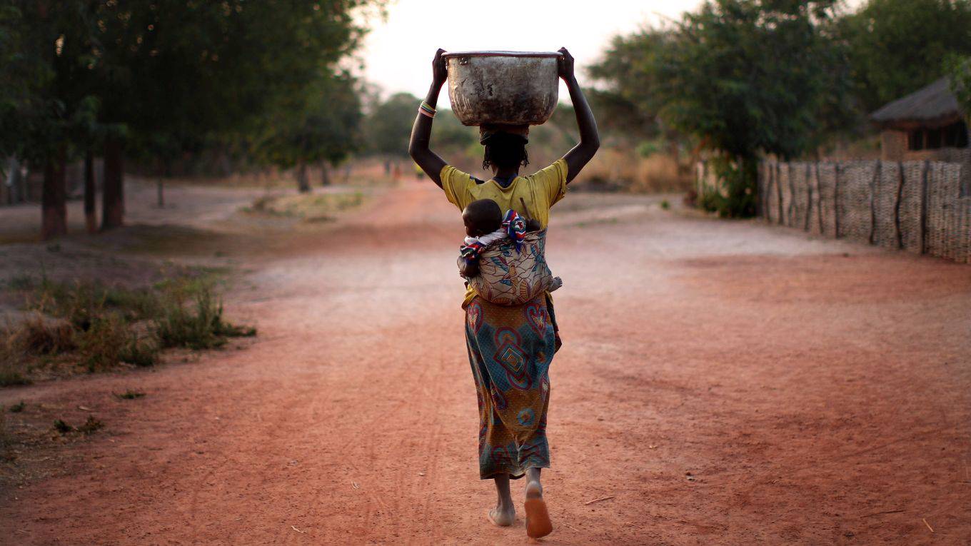 subramanian24_ Spencer PlattGetty Images_woman child poverty