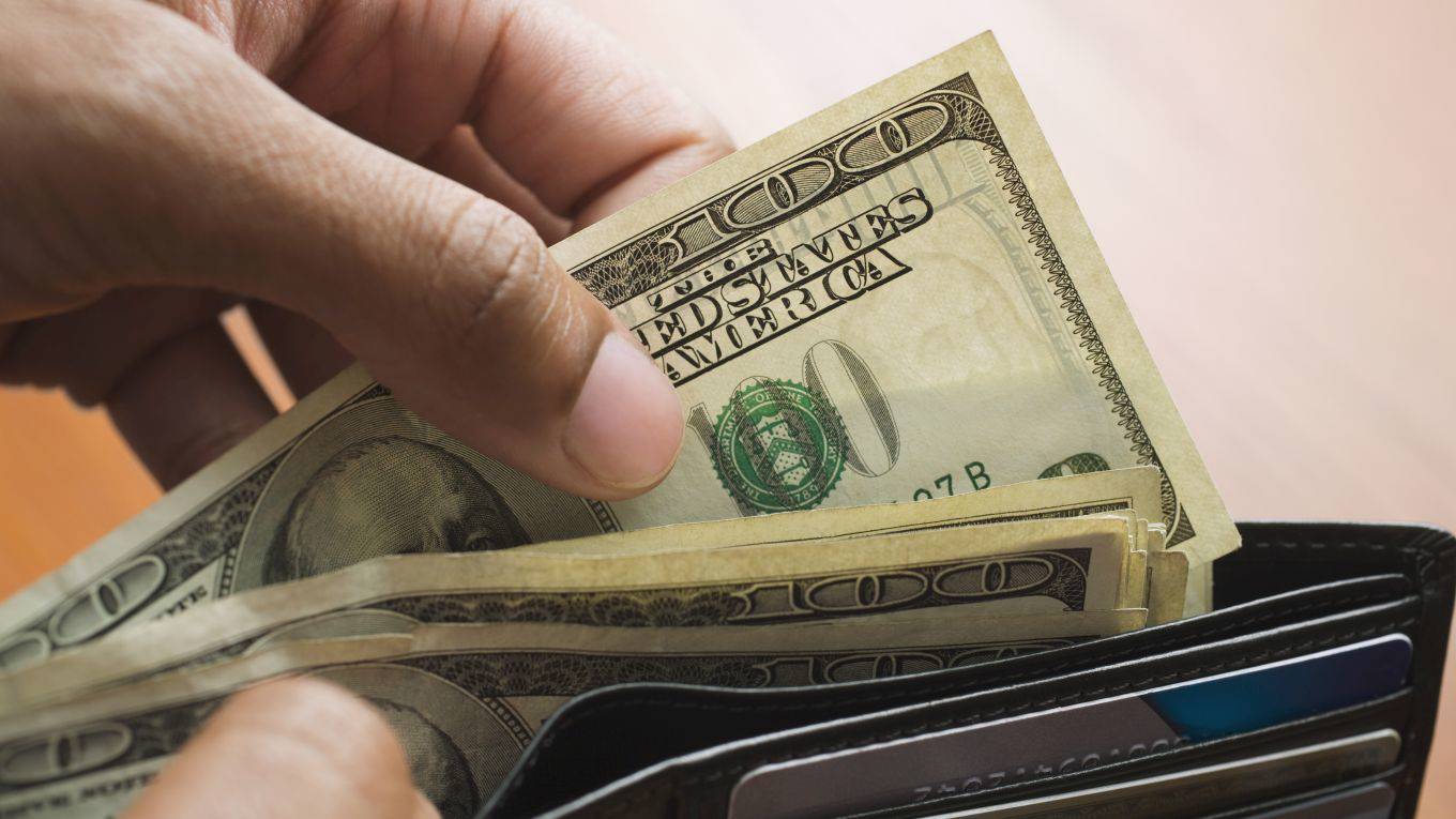 wei33_Jose Luis Pelaez Inc_getty images_us dollars