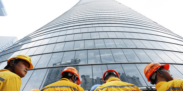 china skyscraper construction worker