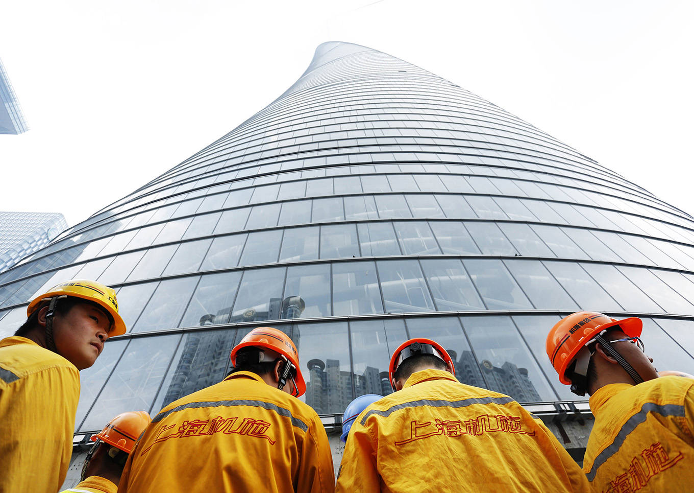 china skyscraper construction worker