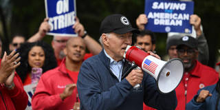 op_bivens1_JIM WATSONAFP via Getty Images_bidenworkers