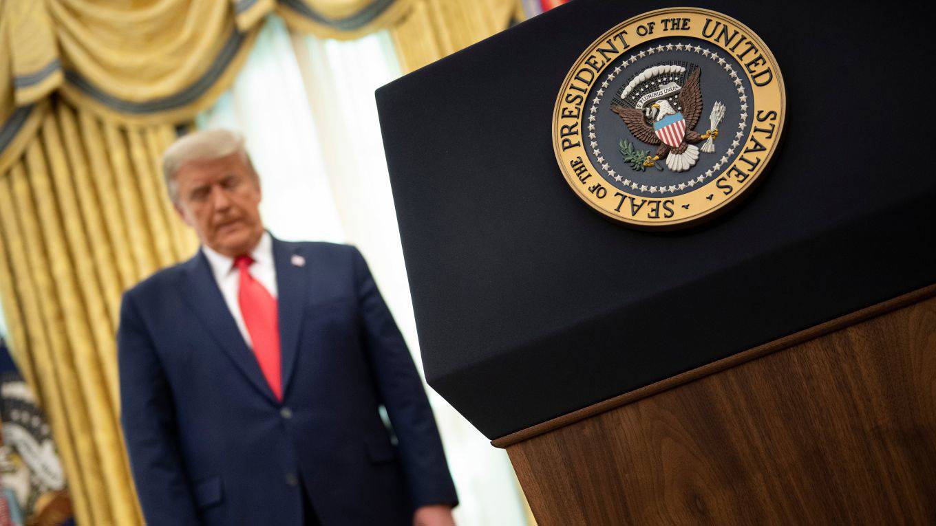 posner7_ BRENDAN SMIALOWSKIAFP via Getty Images_trump oval office