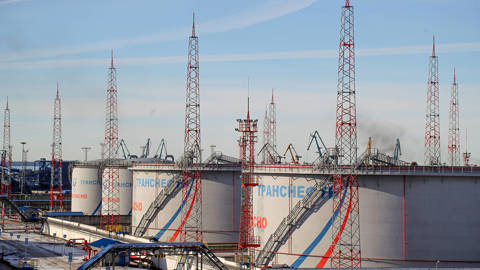james190_Igor Grussakpicture alliance via Getty Images_russian oil