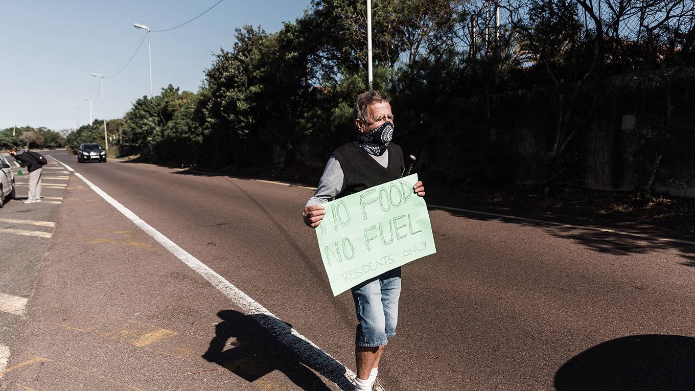 arezki10_RAJESH JANTILALAFP via Getty Images_southafricaprotest
