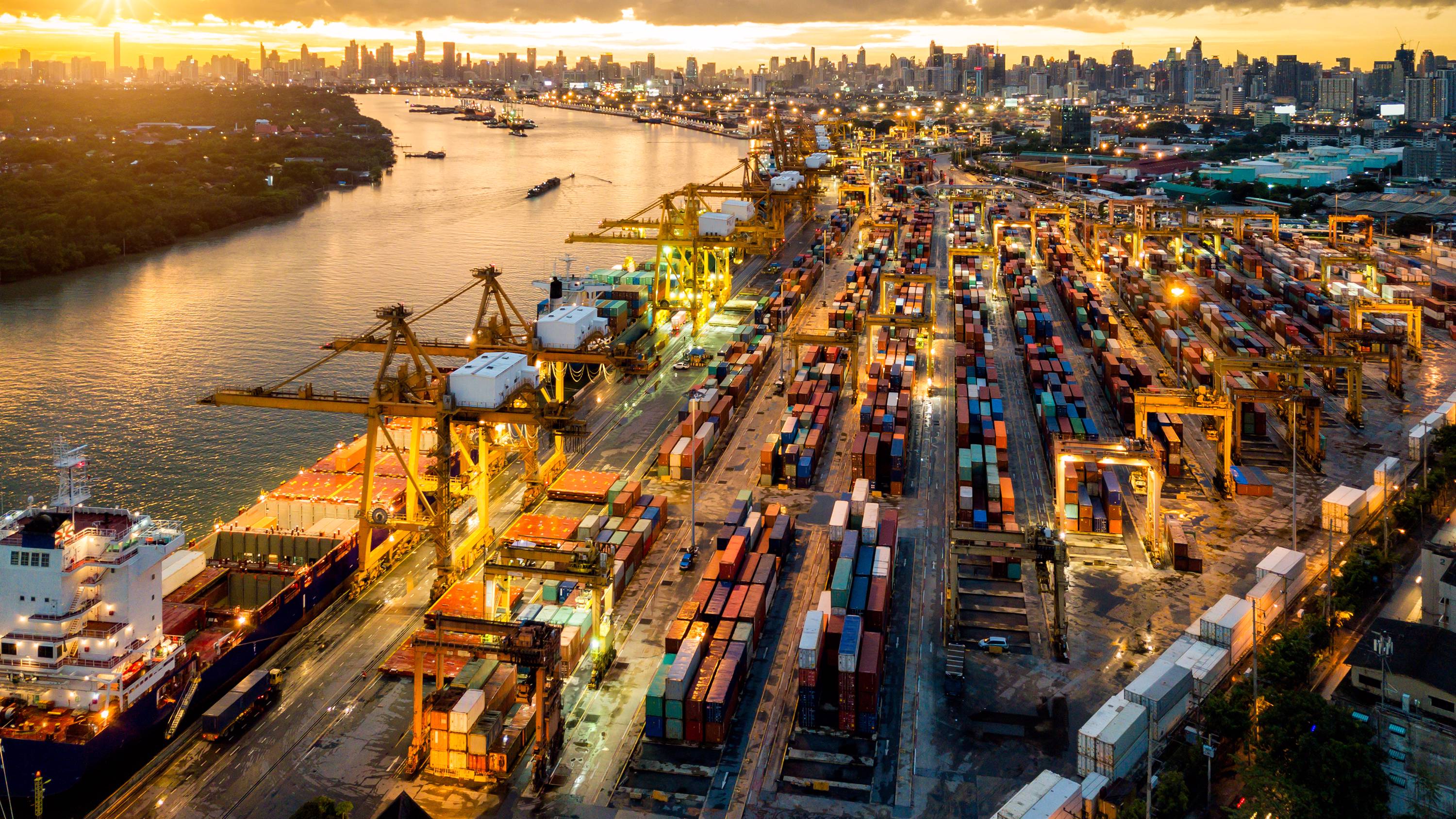 vkfung1_Getty Images_tradeshipping
