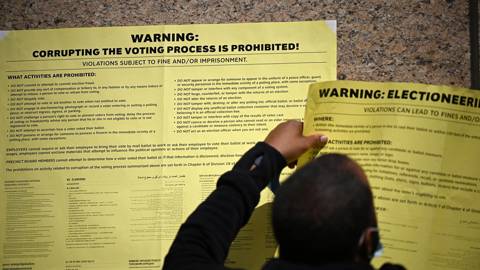 hansen3_ ROBYN BECKAFP via Getty Images_voter fraud