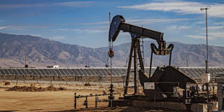 haass175_Citizens of the PlanetGettyImages_oil_rig_solar_panels