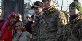 Ukraine volunteer soldiers women cryng Russia