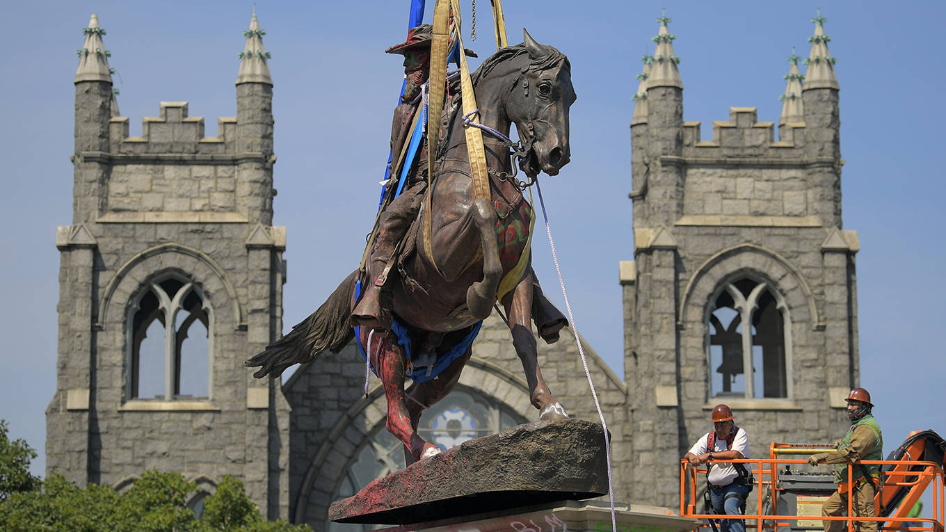 castaneda74_John McDonnellThe Washington Post via Getty Images_USstatueremoval