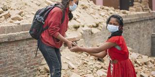 Nepal children earthquake cleanup