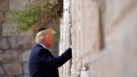haass110_MANDEL NGANAFP via Getty Images_trumpisraelwall