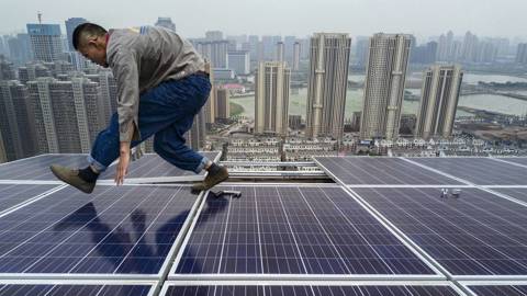 rodrik222_Kevin FrayerGetty Images_china solar panel