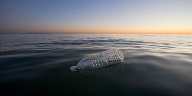 mohieldin25_Citizen of the PlanetEducation ImagesUIG via Getty Images_plastic in ocean