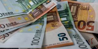 euro banknotes