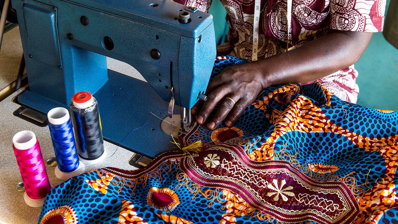 manlan9_GodongUniversal Images Group via Getty Images_togotextilesafricaworker