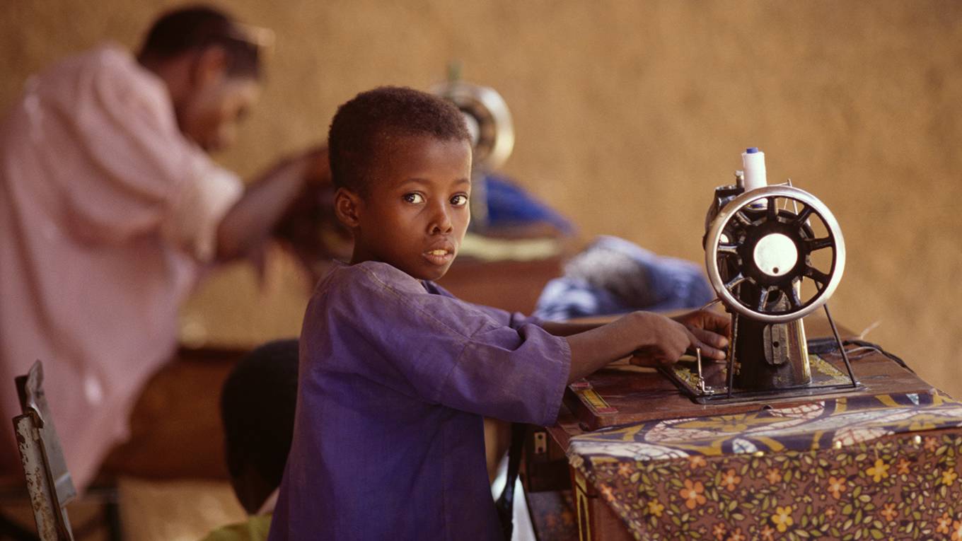 satyarthi8_Veronique DURRUTYGamma-Rapho via Getty Images_nigerafricachildlabor