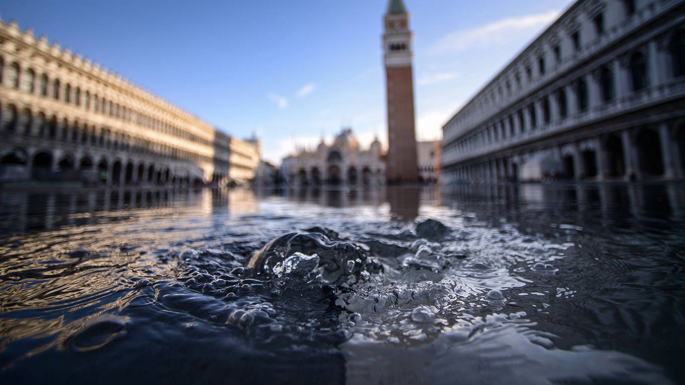 ratti10_FILIPPO MONTEFORTEAFP via Getty Images_floodwatervenice