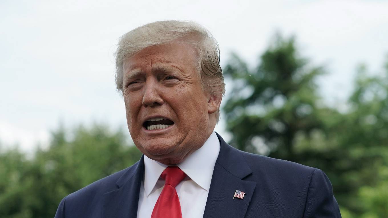 palacio96_AlexWongGettyImages_angrytrumpyellingatreporters