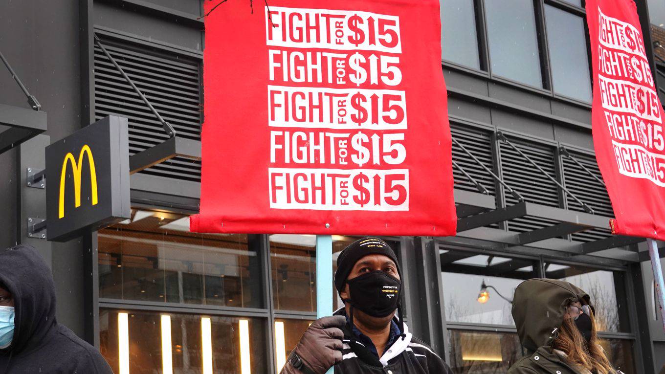 acemoglu29_Scott OlsonGetty Images_minimum wage protest