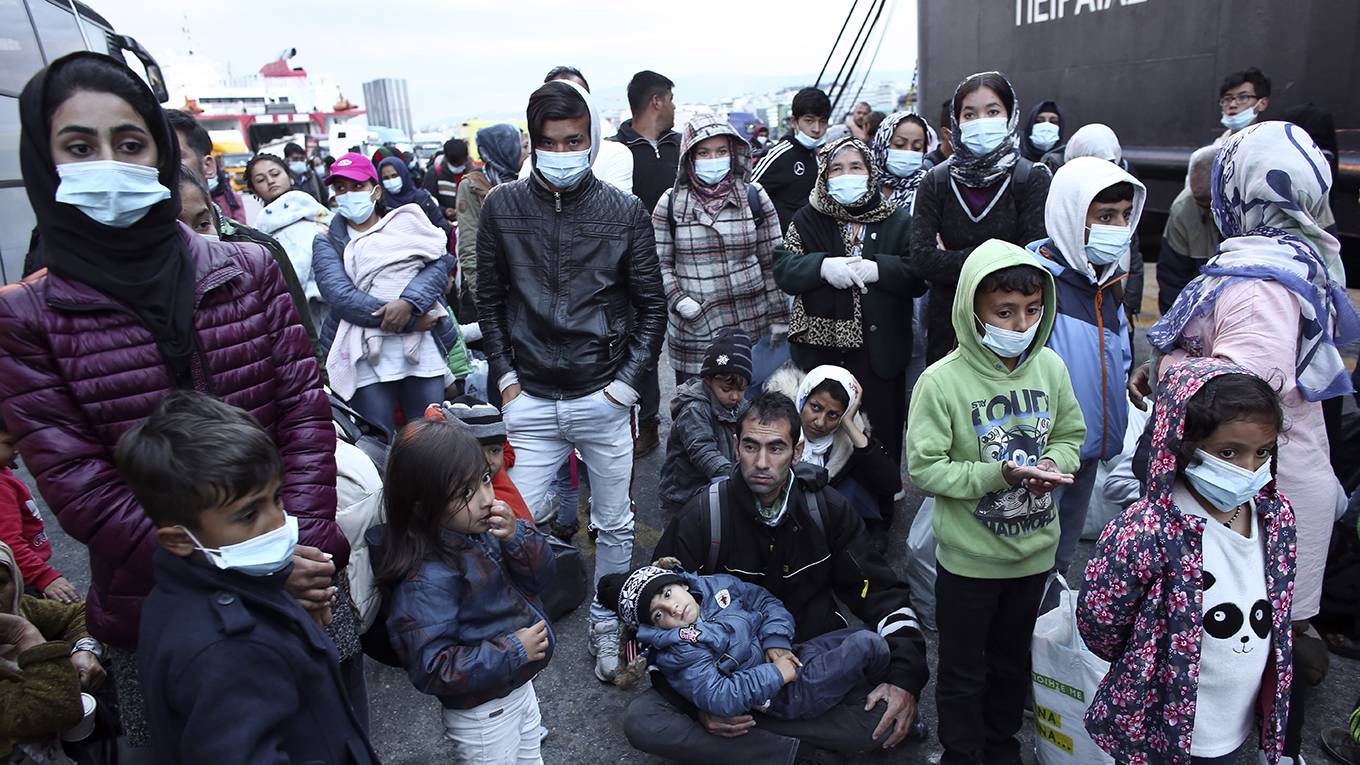 hazra1_Milos BicanskiGetty Images_women refugees