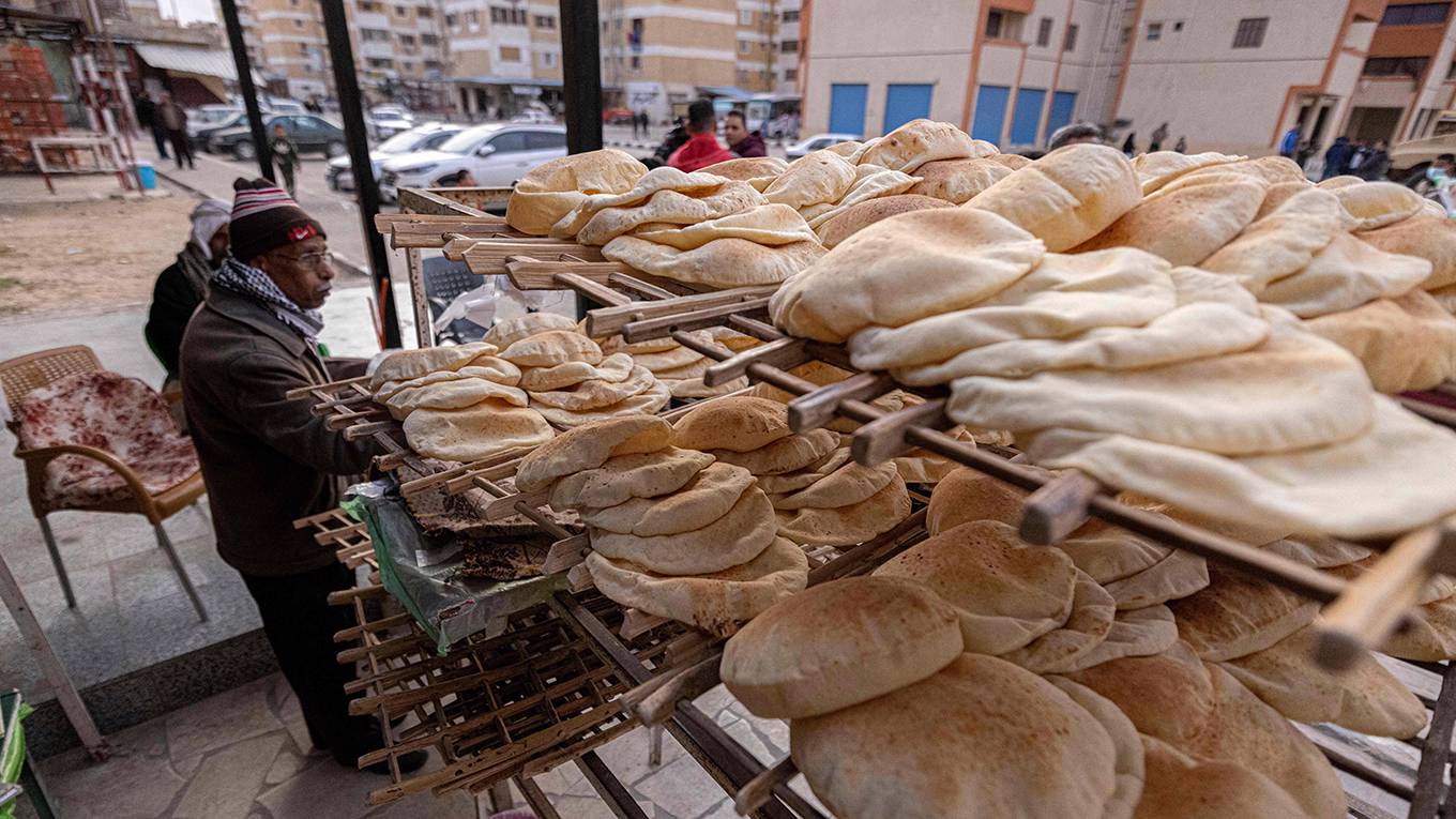 woods44_KHALED DESOUKIAFP via Getty Images_egyptbread