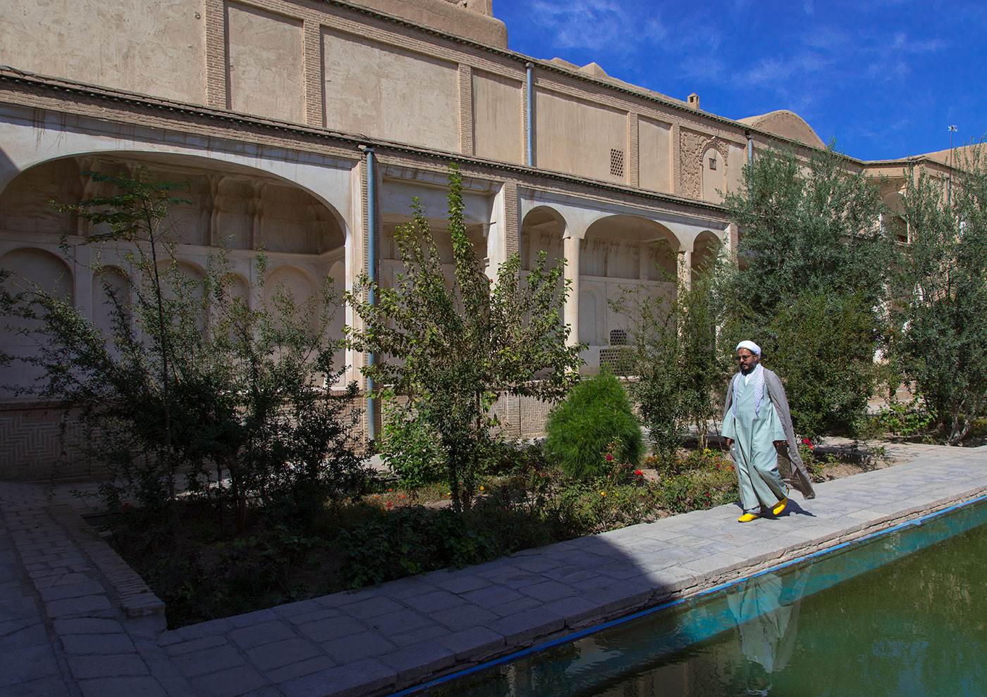 mullah walking