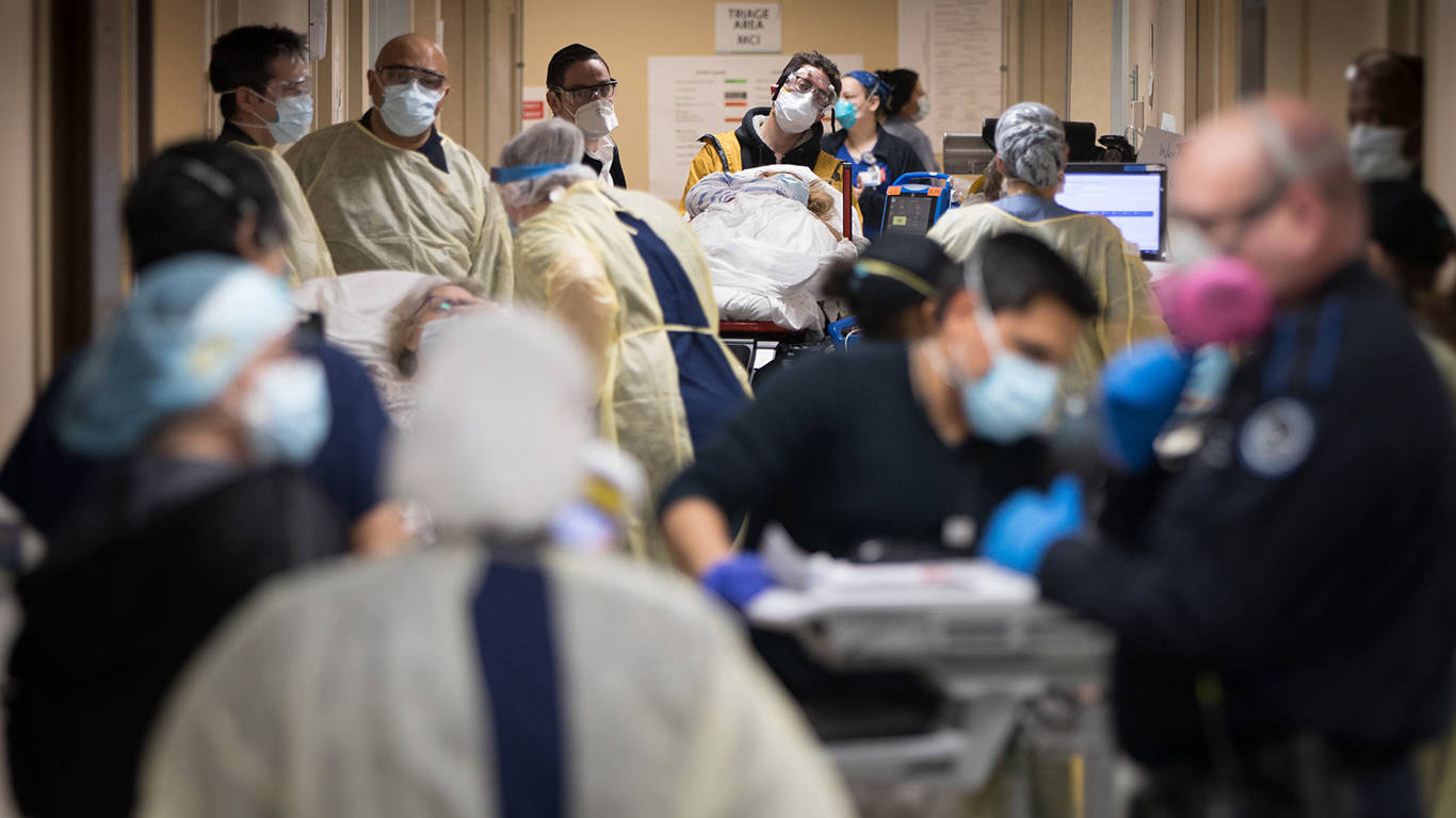 singer201_Jeffrey BasingerNewsday via Getty Images_hospital crowd