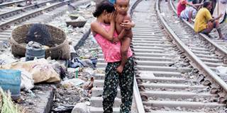 bangladesh railway slums