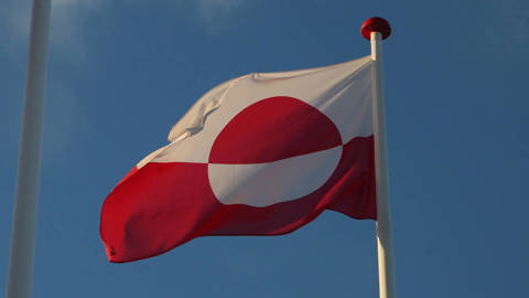 johnson184_Picture AllianceGettyImages_greenland_flag