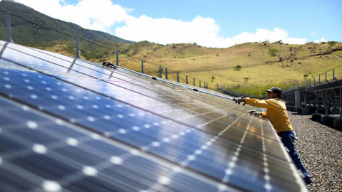 espinosa5_Joe RaedleGetty Images_solar panels