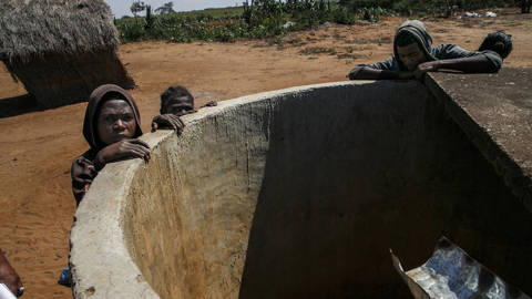 simalabwi1RIJASOLOAFP via Getty Images_drought madagascar