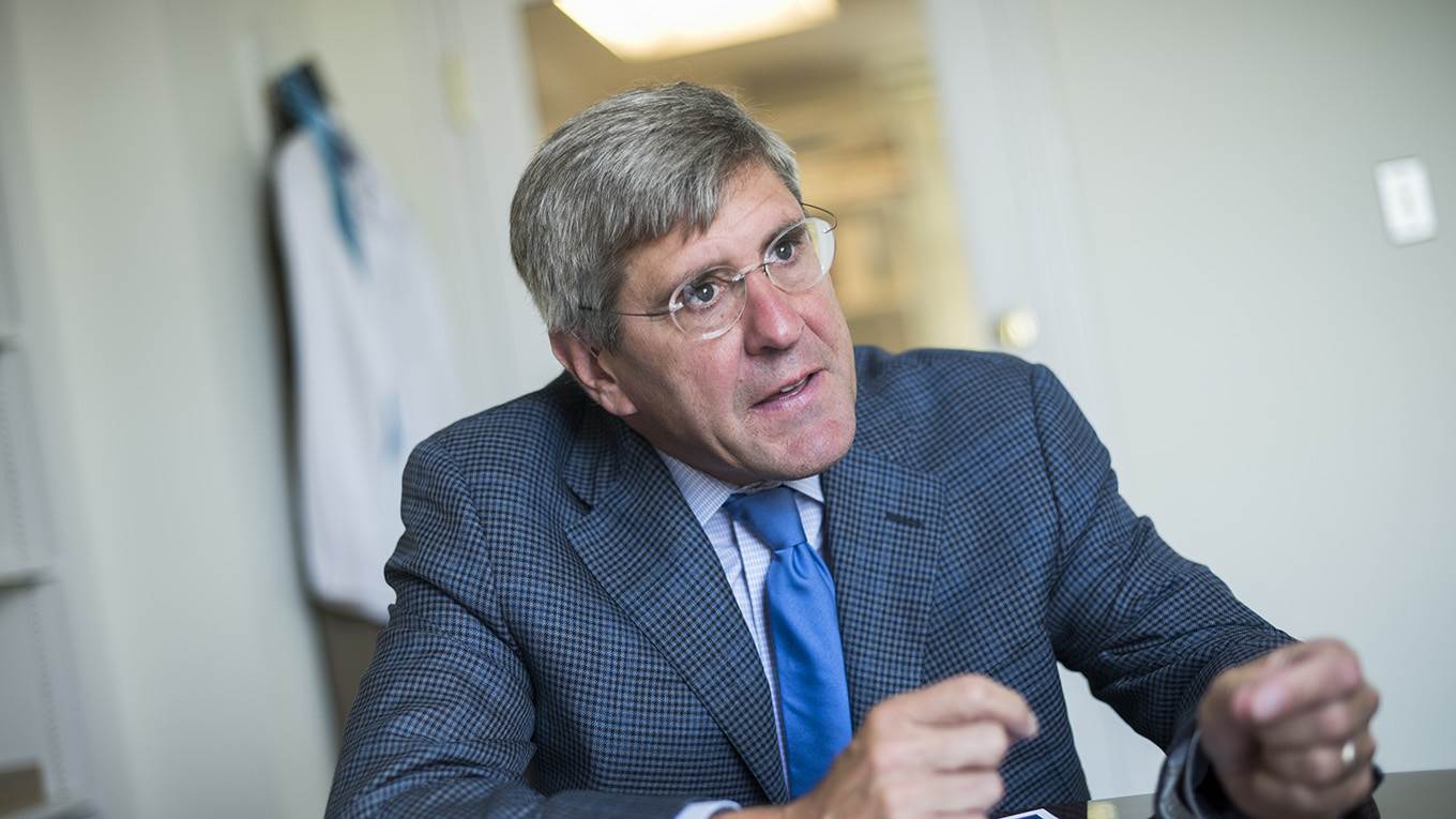 delong208_Tom WilliamsCQ Roll Call_stephen moore fed