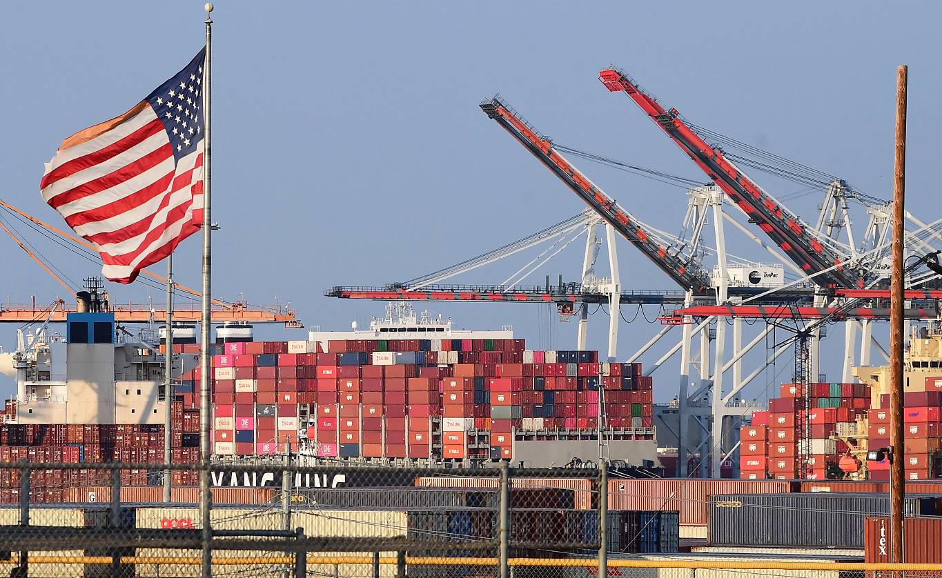 krueger52_FREDERIC J. BROWNAFP via Getty Images_shipping port us
