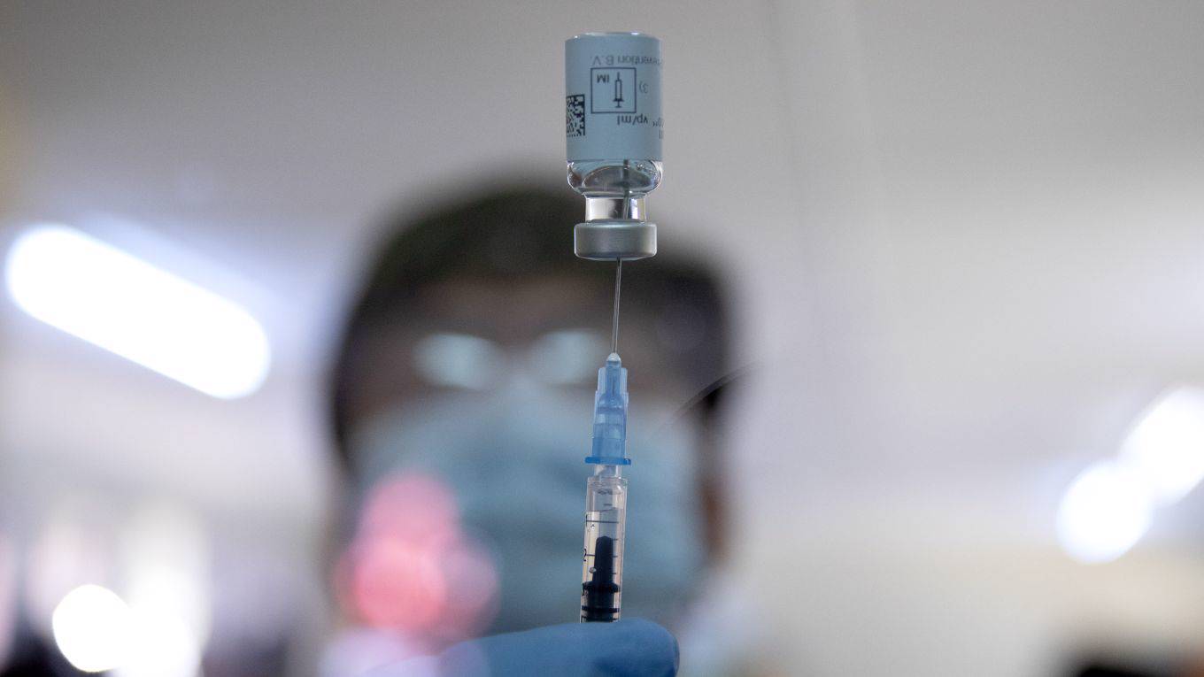 krauss51_PHILL MAGAKOEAFP via Getty Images_vaccine