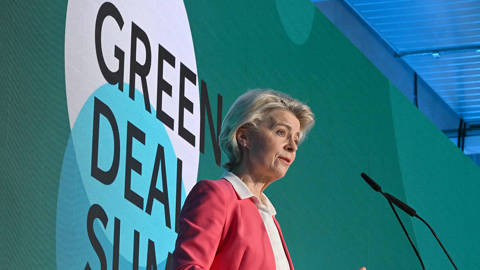 op_tubiana5_MICHAL CIZEKAFP via Getty Images_EUgreendealvonderleyen